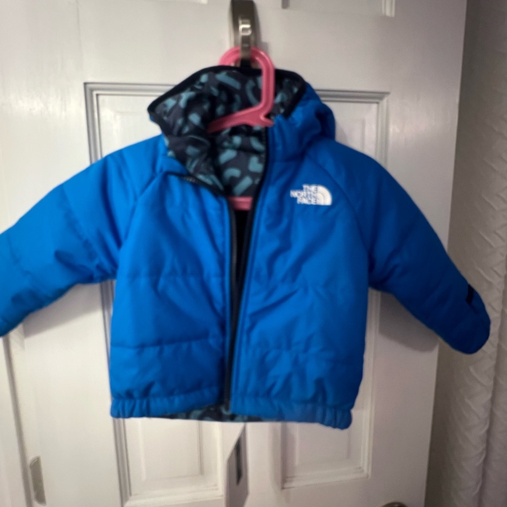 Boys North Face reversible jacket. NWT 6-12 months.